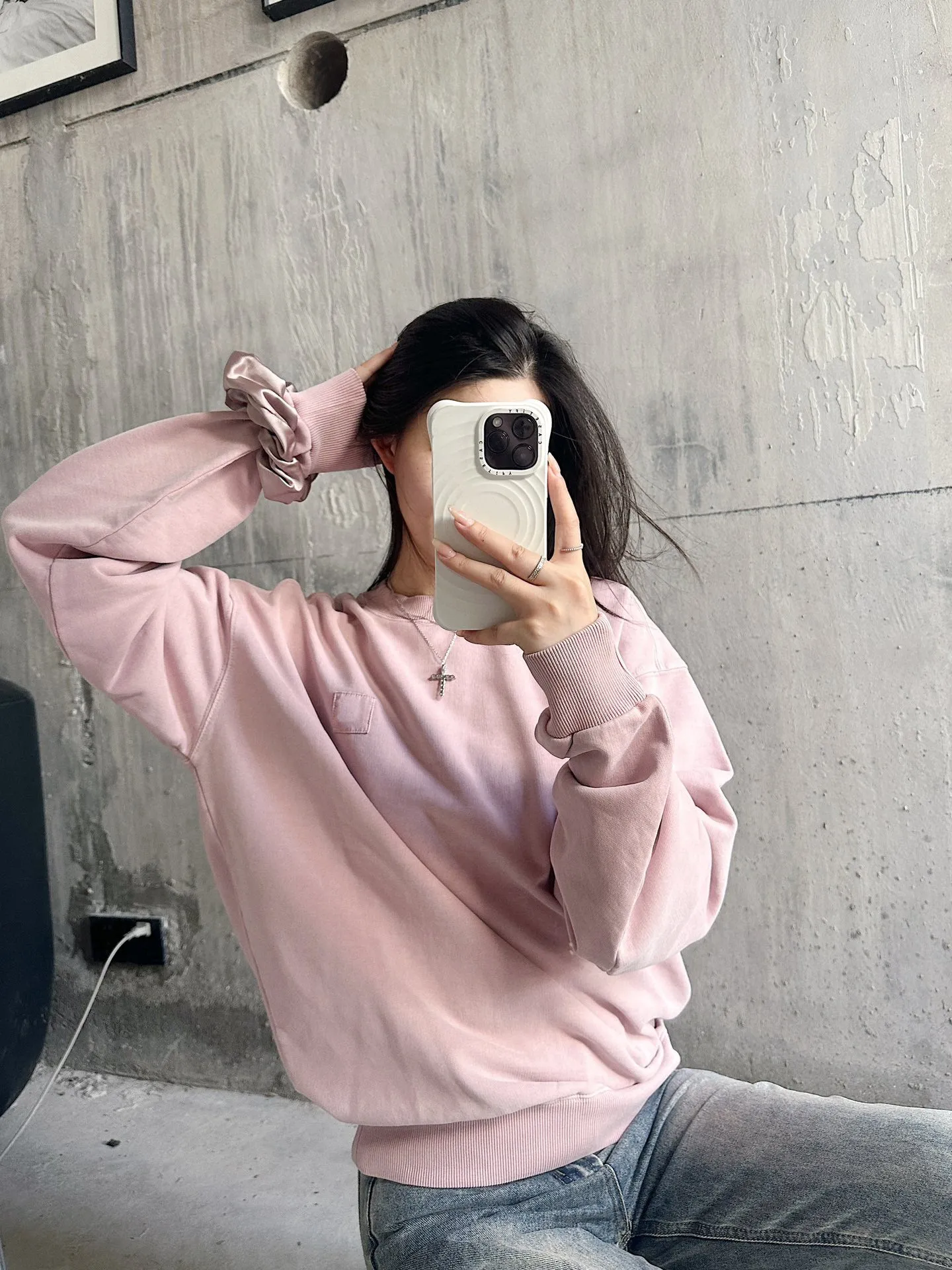 Advbridge winter outfits men Classic Logo round Neck Pullover Sweater Korean Style Solid Color Loose Long Sleeve Top for Men and Women