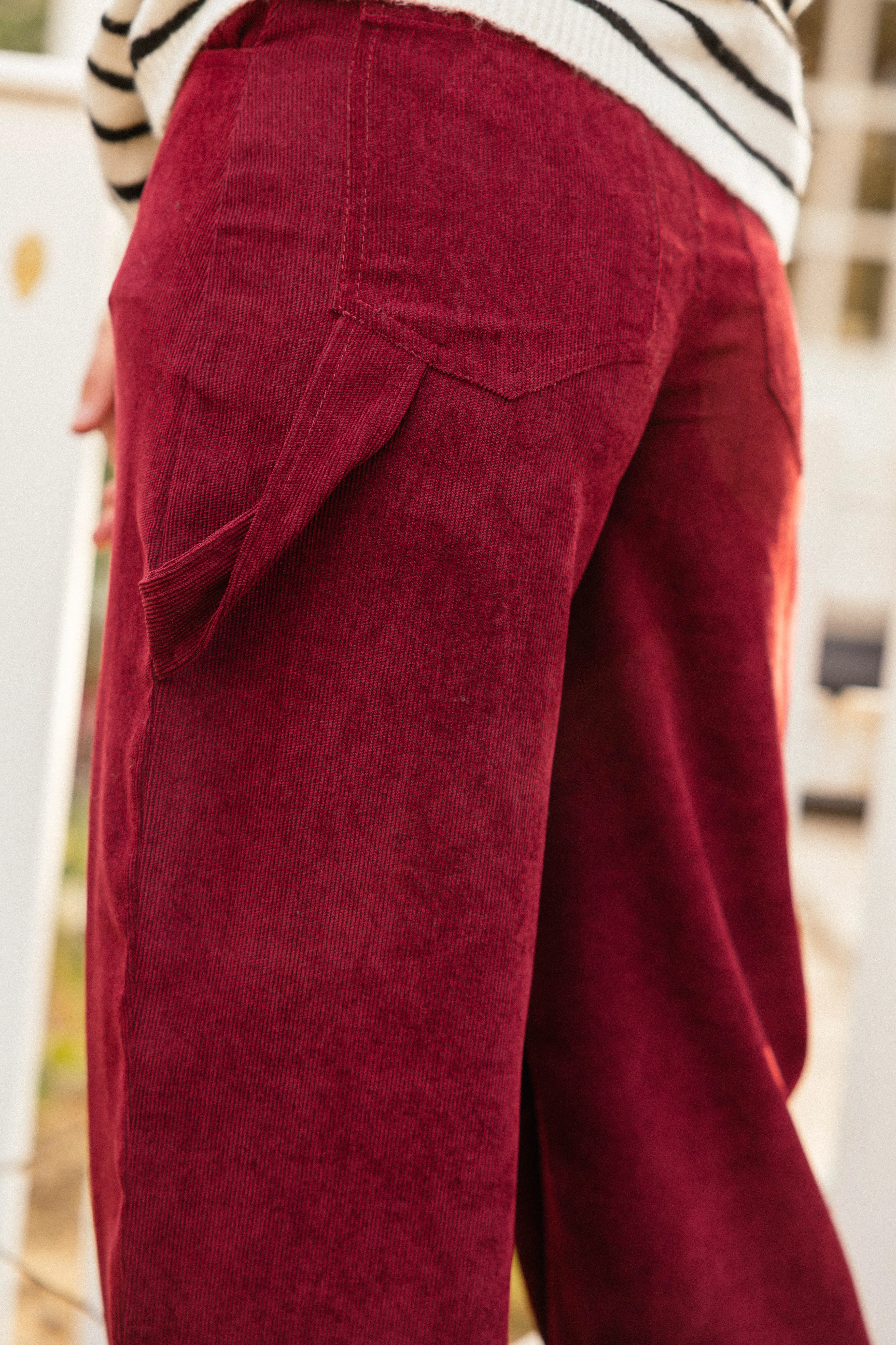 CORDUROY STRAIGHT FIT PANTS BURGUNDY
