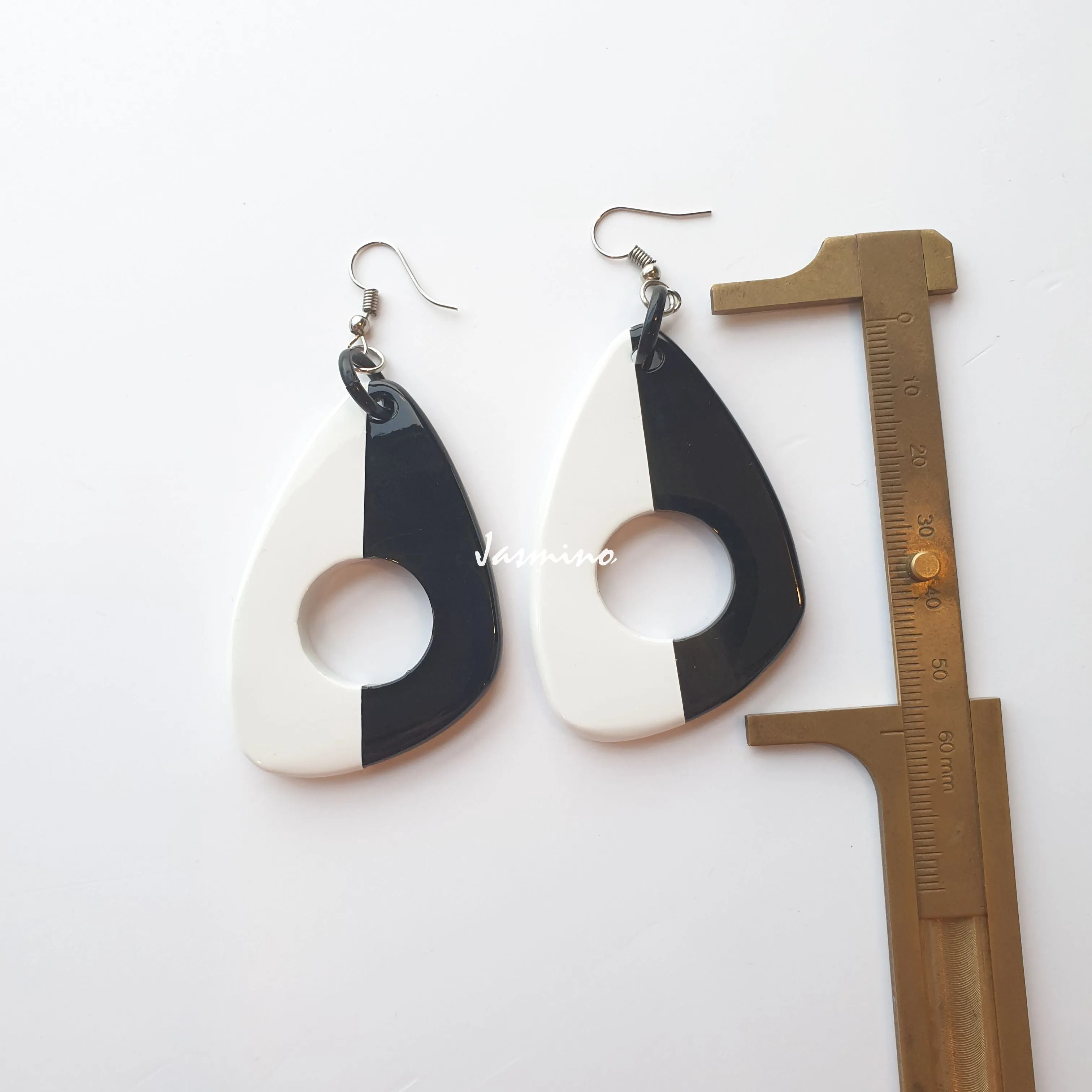 Jasmino Unique Handmade Vintage Butterfly Hand-painted Dangle Earrings Made By Natural Buffalo Horn