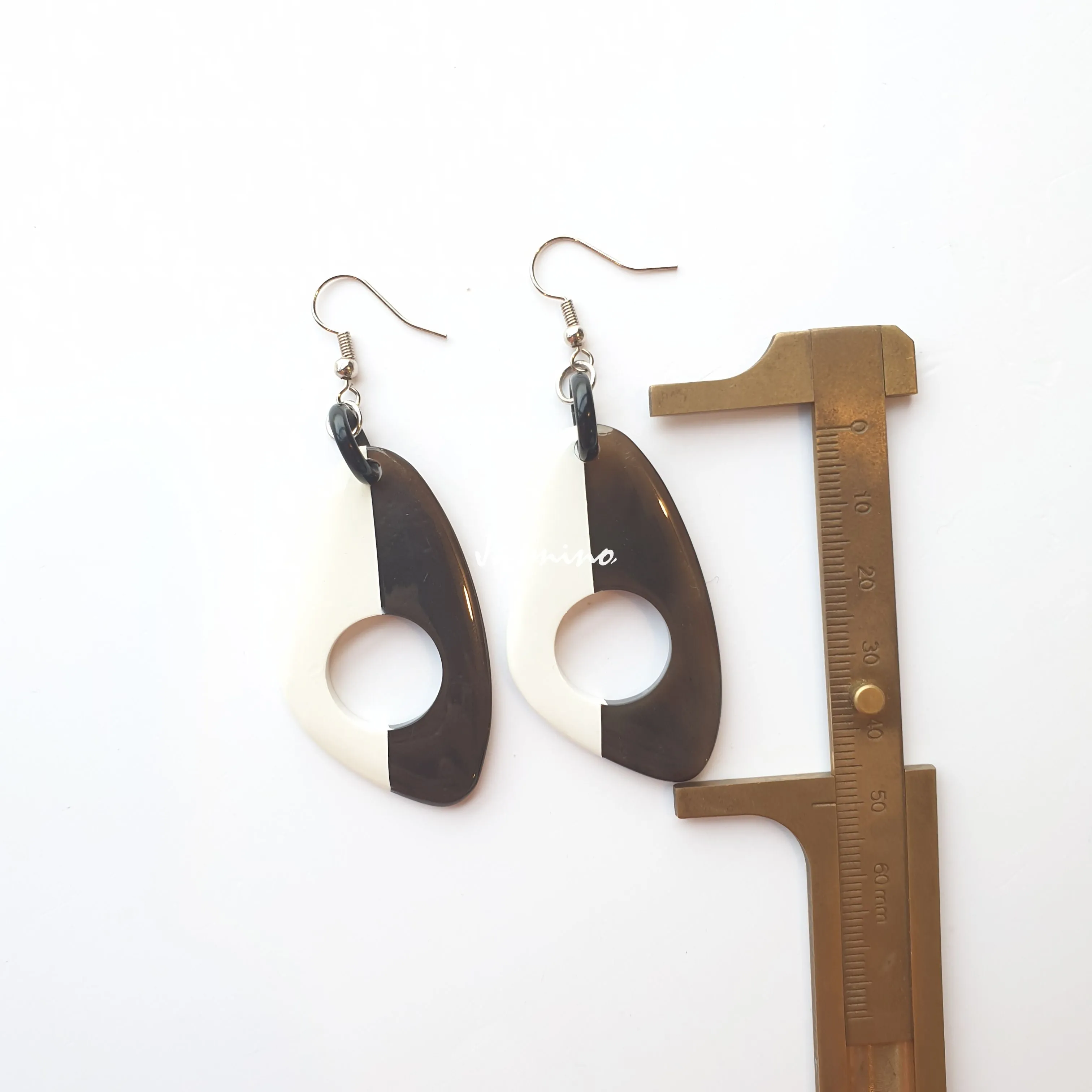 Jasmino Unique Handmade Vintage Butterfly Hand-painted Dangle Earrings Made By Natural Buffalo Horn