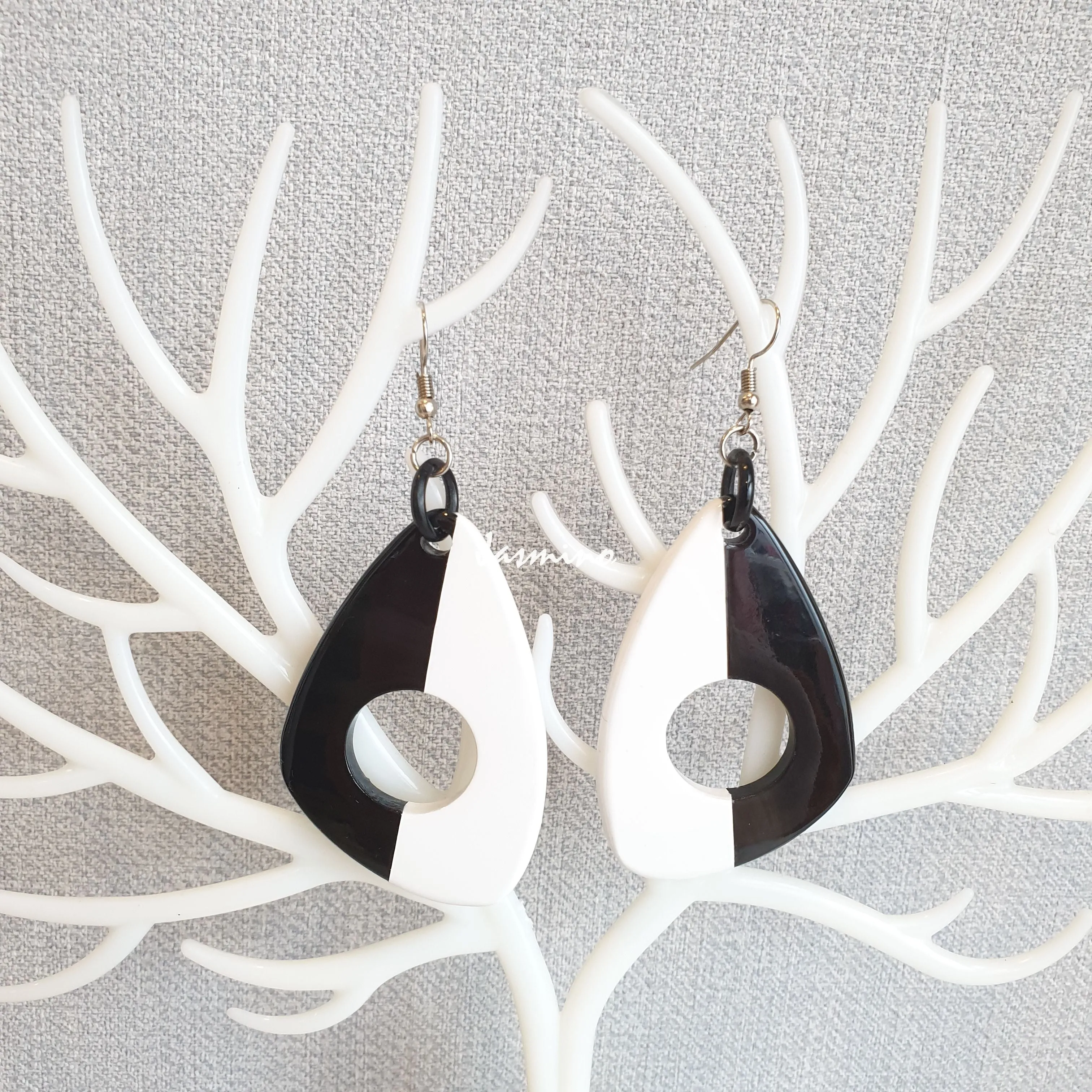 Jasmino Unique Handmade Vintage Butterfly Hand-painted Dangle Earrings Made By Natural Buffalo Horn