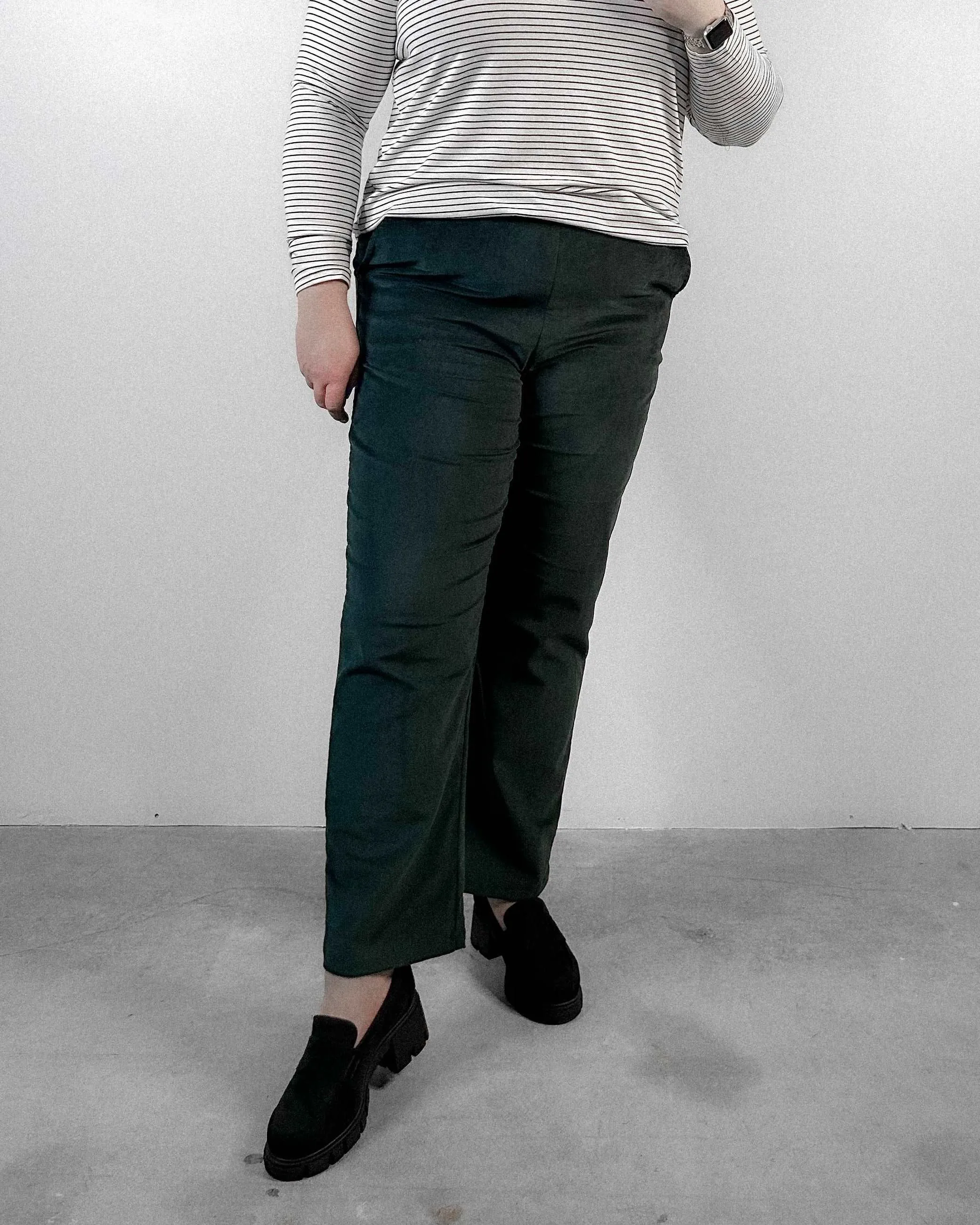 The Corduroy Trouser in Holly