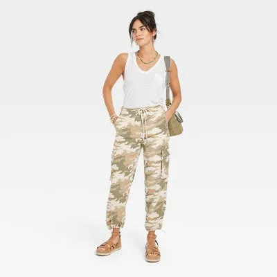 Universal Thread Women's Cargo Pants High-Rise Straight Leg Casual Fit