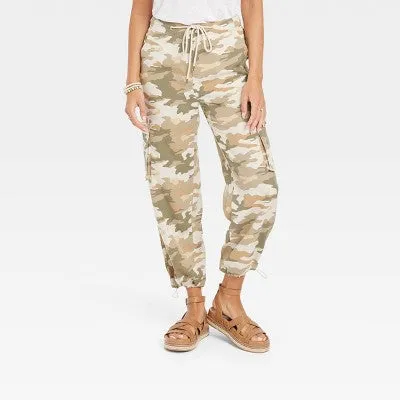 Universal Thread Women's Cargo Pants High-Rise Straight Leg Casual Fit