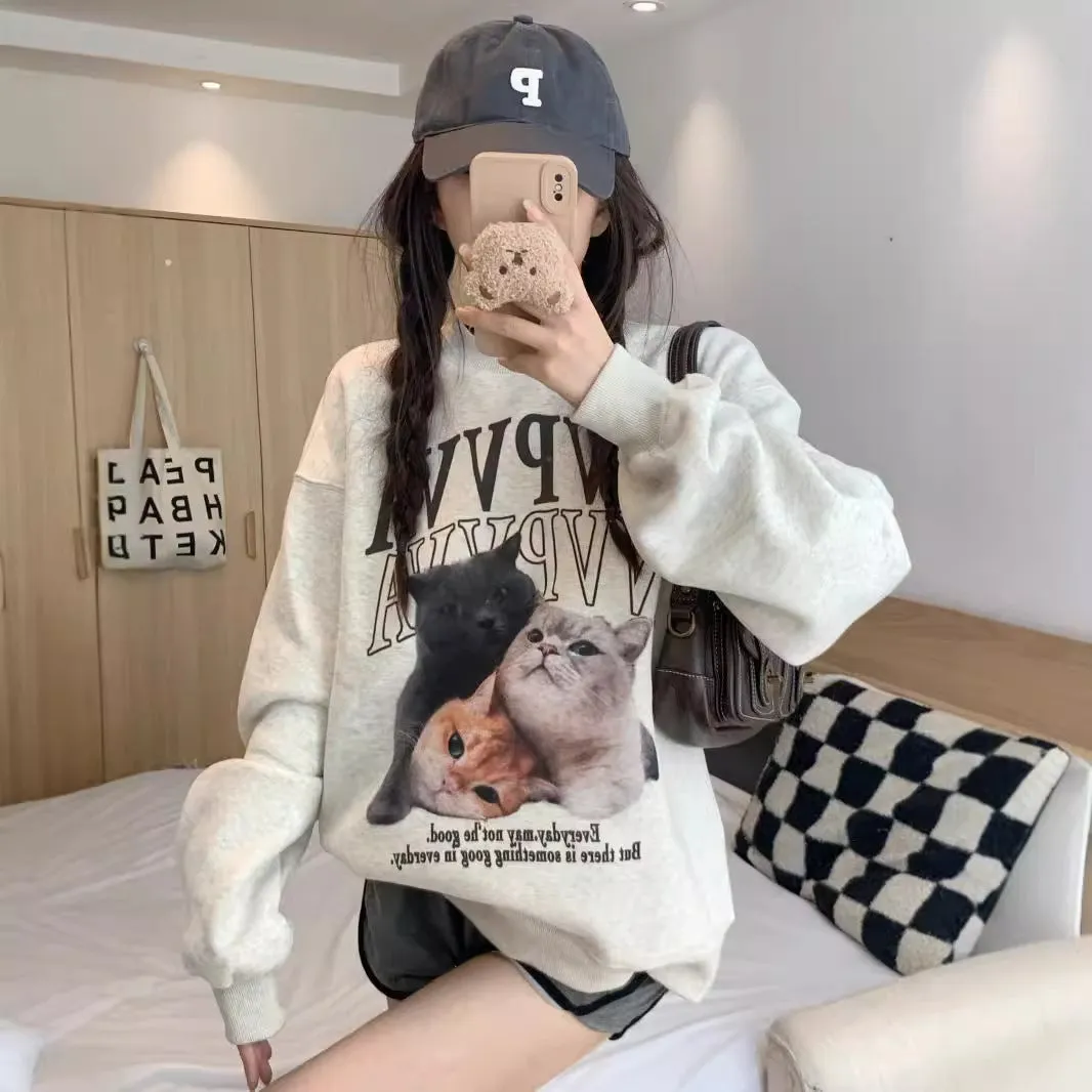 Uniwim 90s streetwear Cat Print Fleece-lined round Neck Sweater for Women Autumn New Loose Lazy Style White Gray Student Blouse