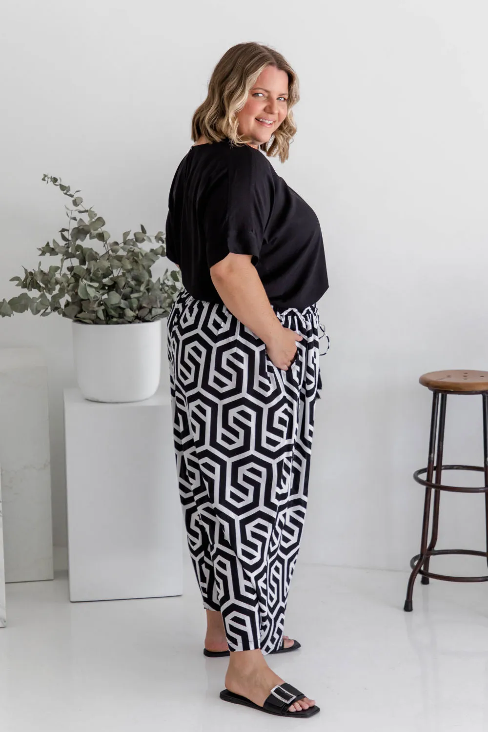 Wide Leg Relaxed Fit Pants - Black & White Geo