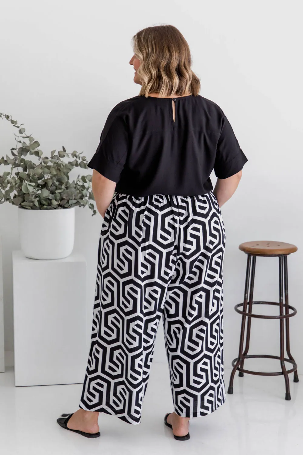 Wide Leg Relaxed Fit Pants - Black & White Geo